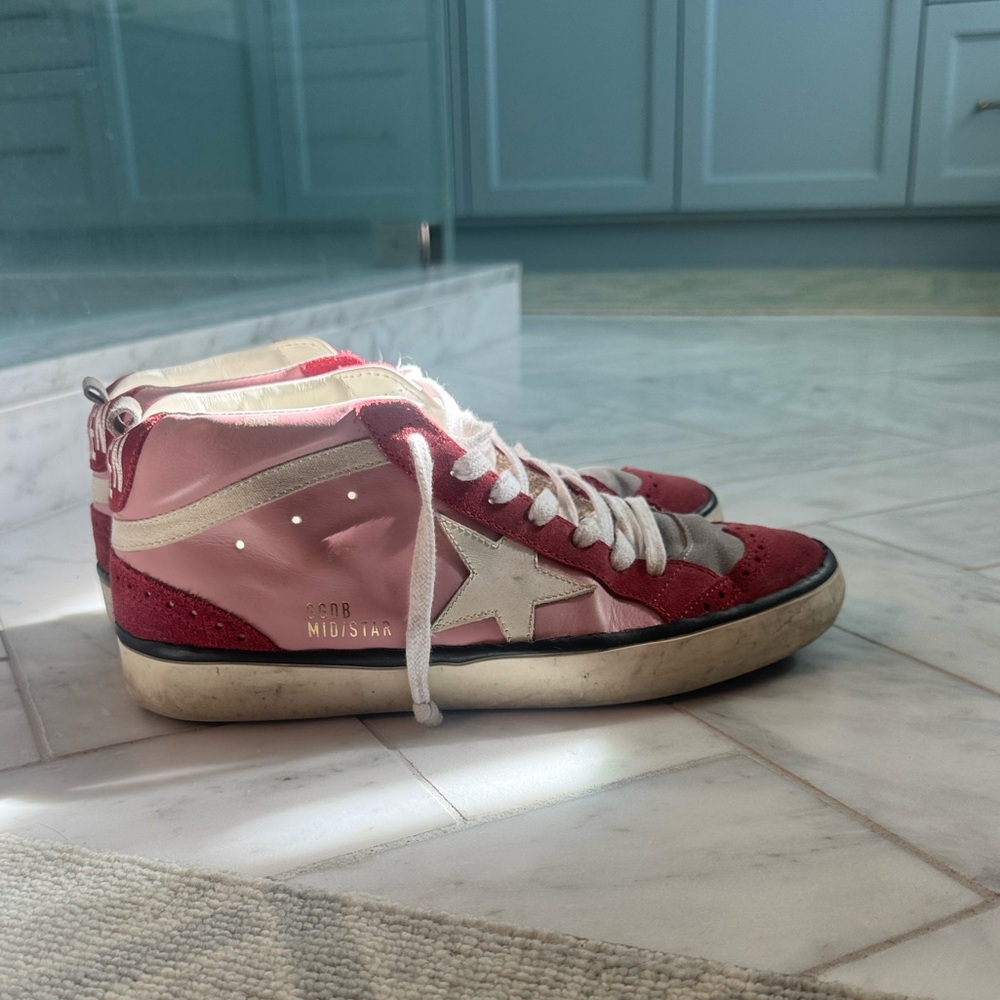 Red and Pink Midstar Golden Goose